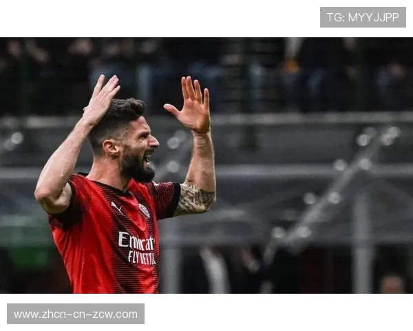 罗马少一人作战，焦乌科夫斯基头球扳平后全队相拥