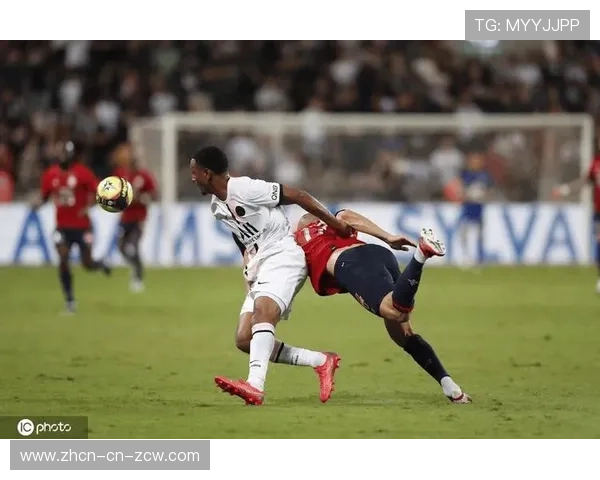 里昂1-0小胜里尔，纳尔泰制胜球助球队巩固前四