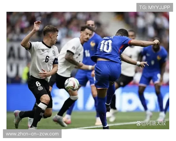 斯图加特vs科隆比赛中途因球迷投掷杂物中断10分钟